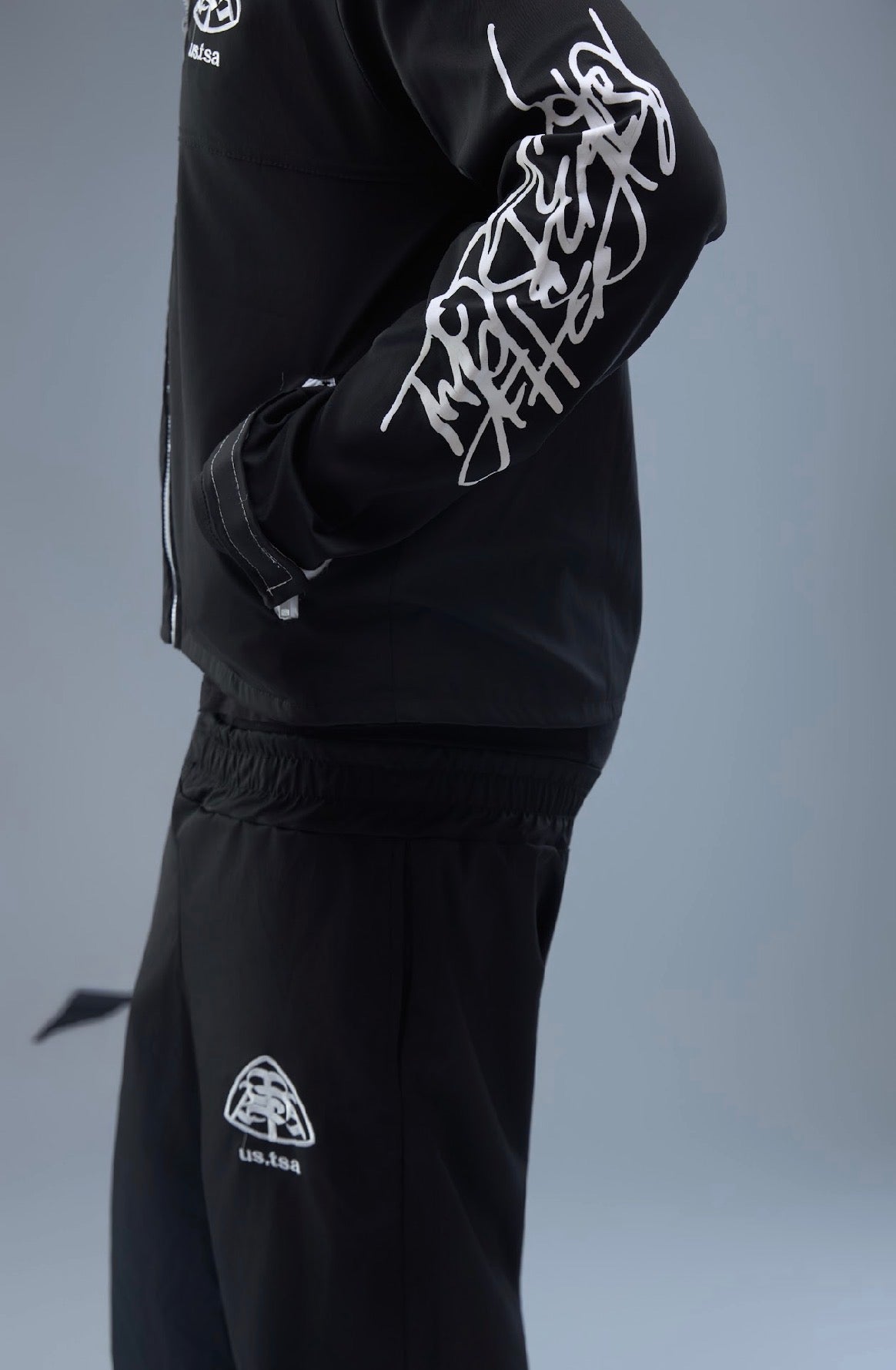 ESSENTIAL RAIN SET (BLACK)