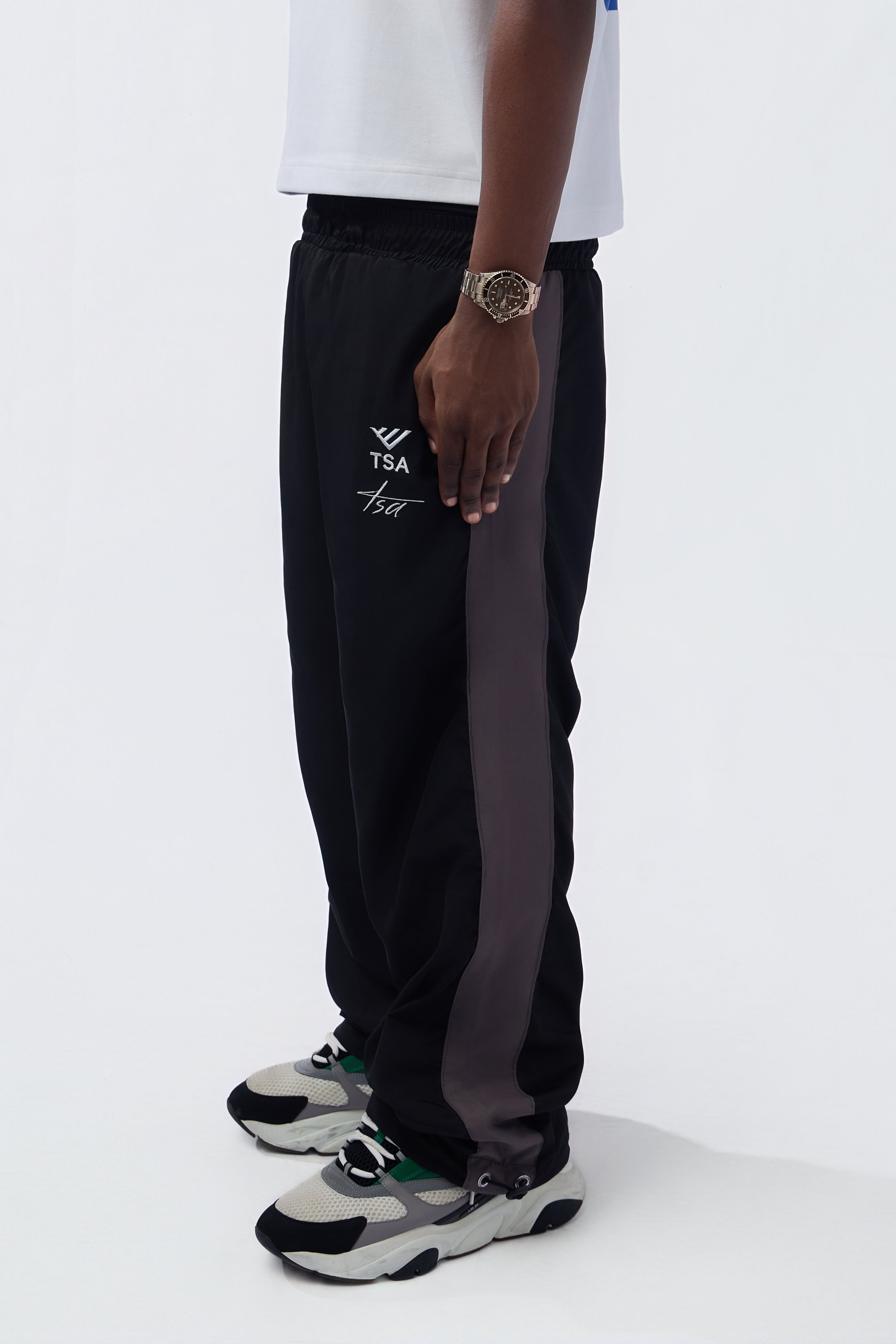 SIGNATURE NYLON SWEATS